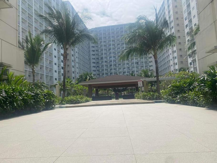 Shore 1 & 3 Residences Moa 1Br With Balcony By Darpm Manila Zewnętrze zdjęcie