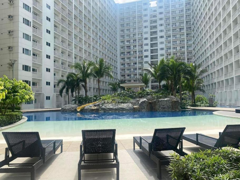 Shore 1 & 3 Residences Moa 1Br With Balcony By Darpm Manila Zewnętrze zdjęcie