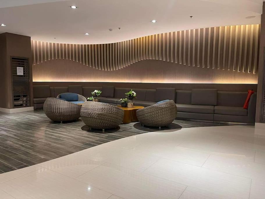Shore 1 & 3 Residences Moa 1Br With Balcony By Darpm Manila Zewnętrze zdjęcie