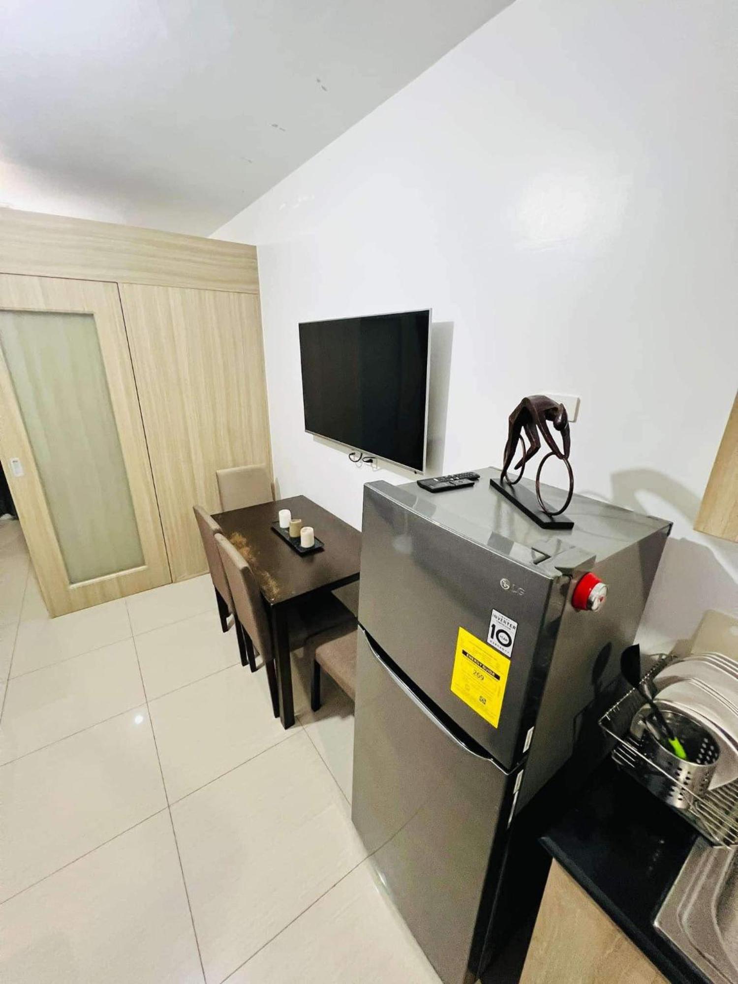 Shore 1 & 3 Residences Moa 1Br With Balcony By Darpm Manila Zewnętrze zdjęcie